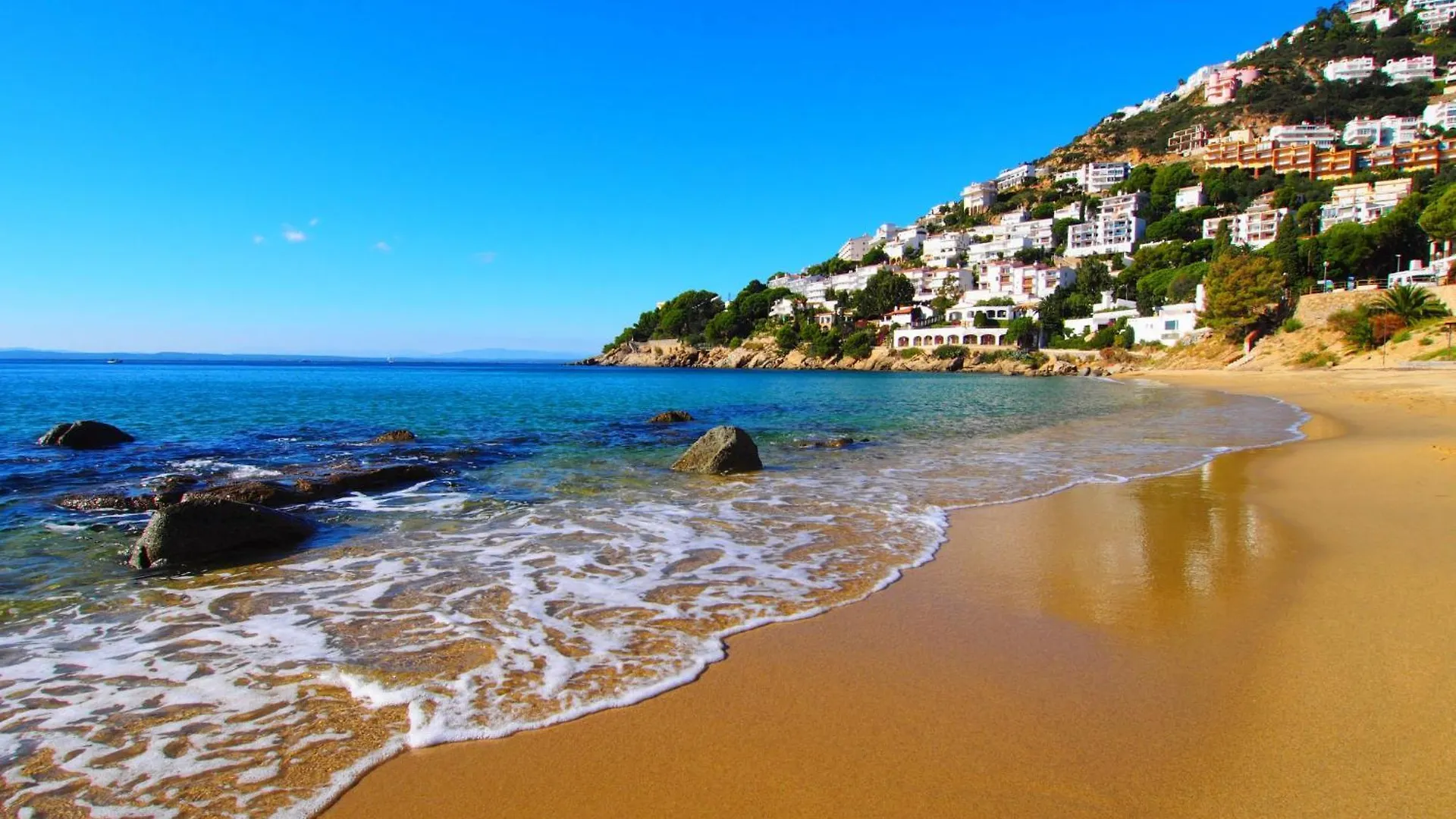 Apartment Aqua Marina By Interhome Roses Spanien